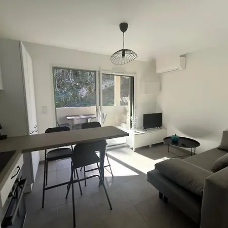 Au Coeur De La Nature Apartment